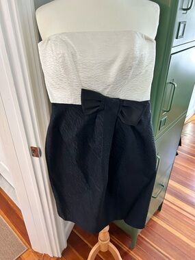 Strapless Black & White Bow Cocktail Dress